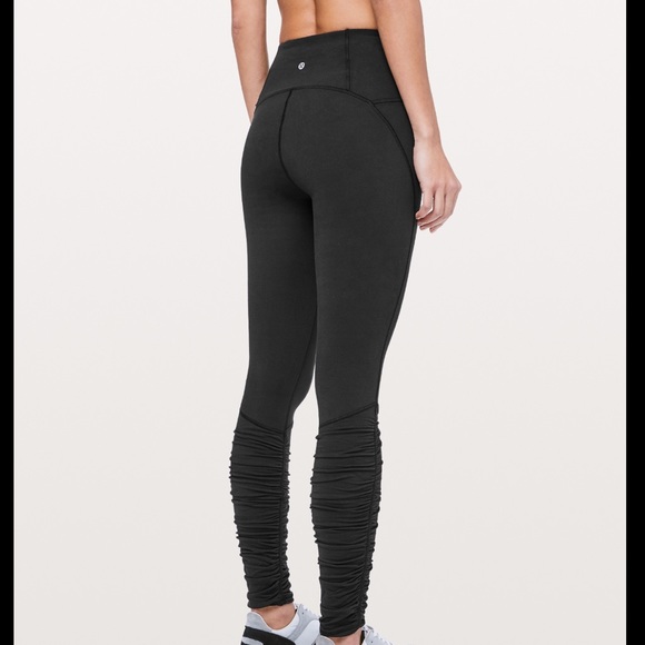 lululemon ready to rulu tight - In A 